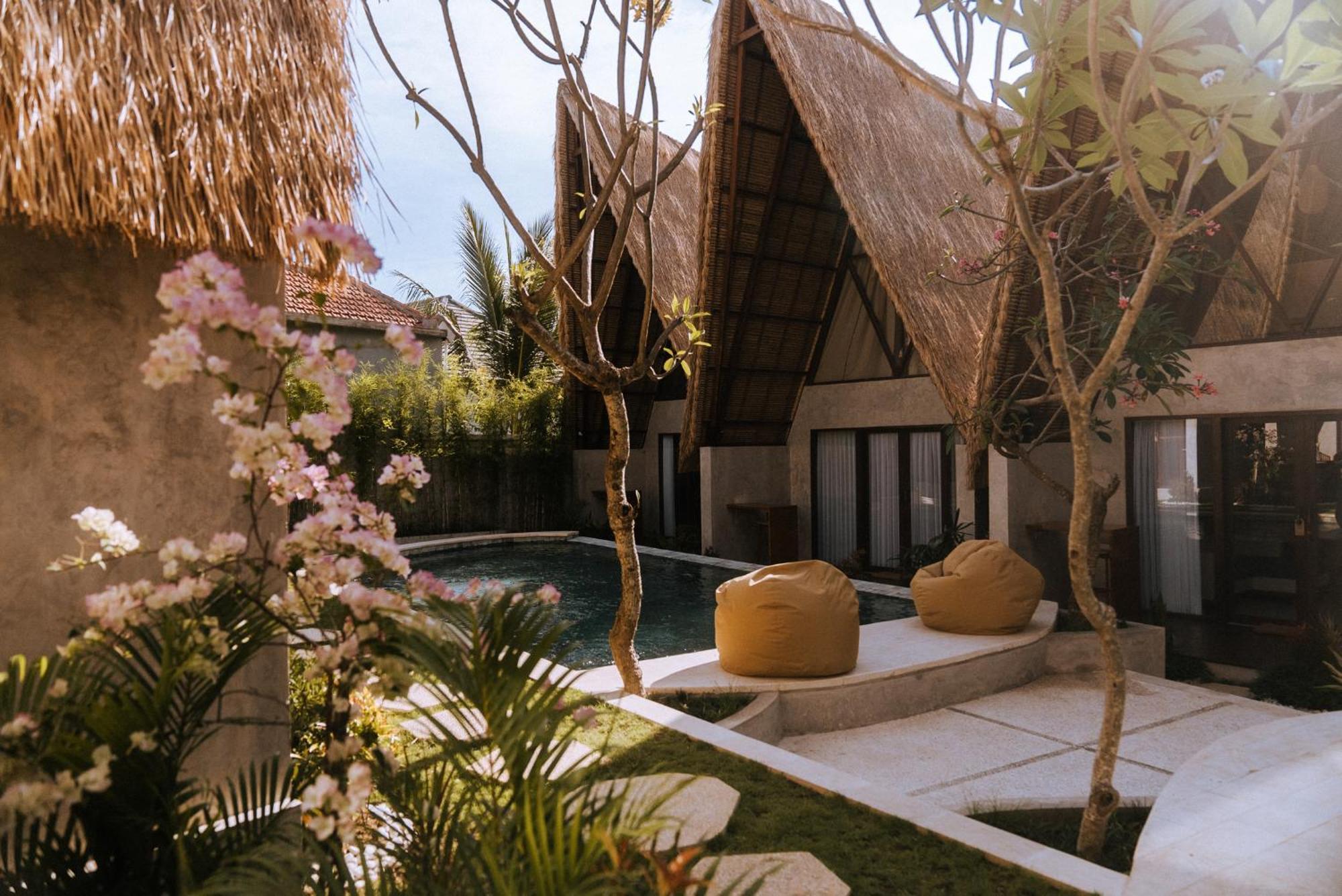 Desa Harmonis Bed & Breakfast Pecatu  Exterior photo