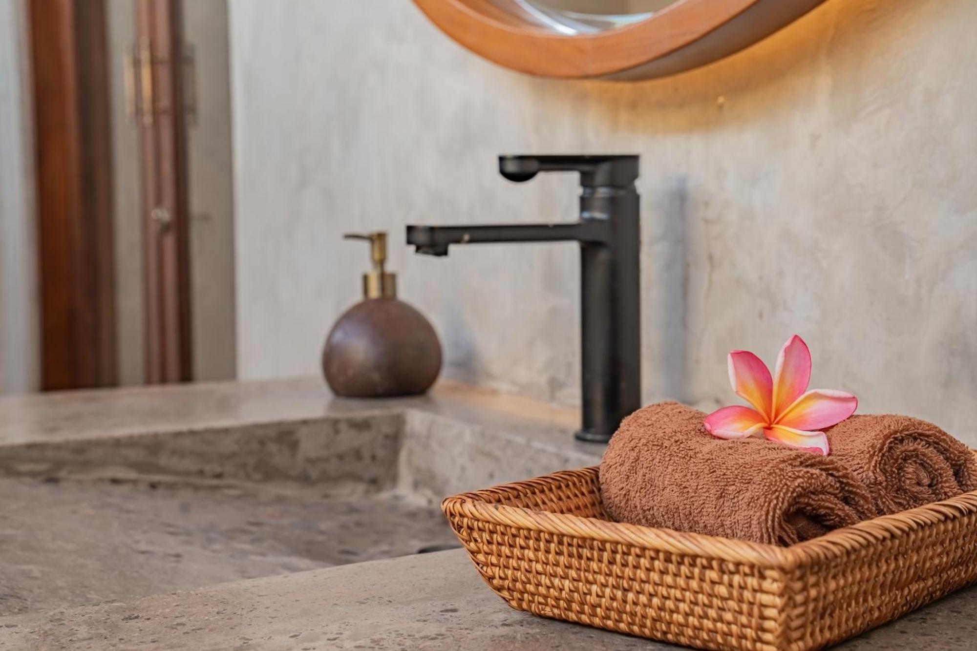 Desa Harmonis Bed & Breakfast Pecatu  Exterior photo